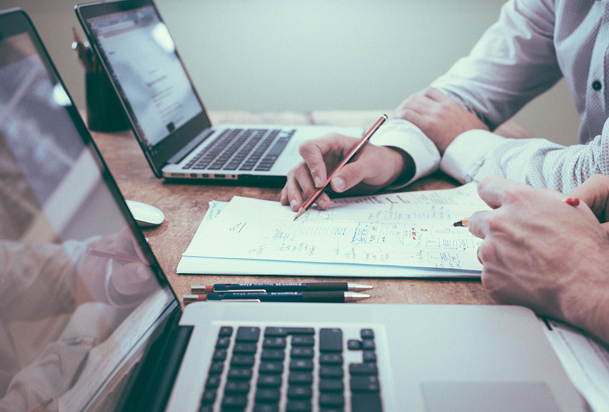 CustomsClearance__0002_scott-graham-5fNmWej4tAA-unsplash (1)